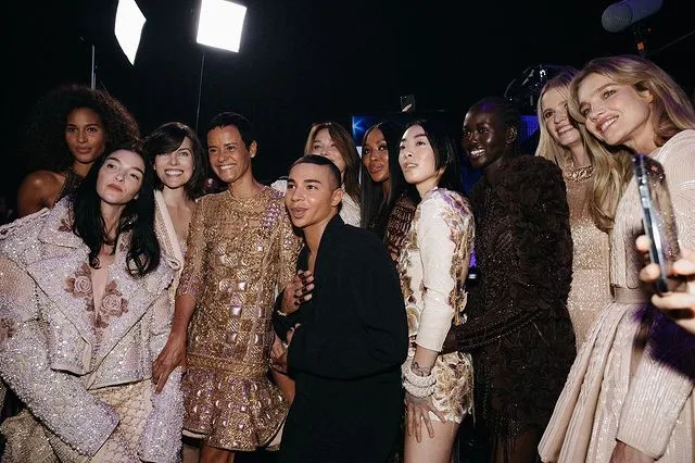 InsDaily 他被嘲“整形怪”10年！如今自曝毁容烧伤照，网友：又来炒作！