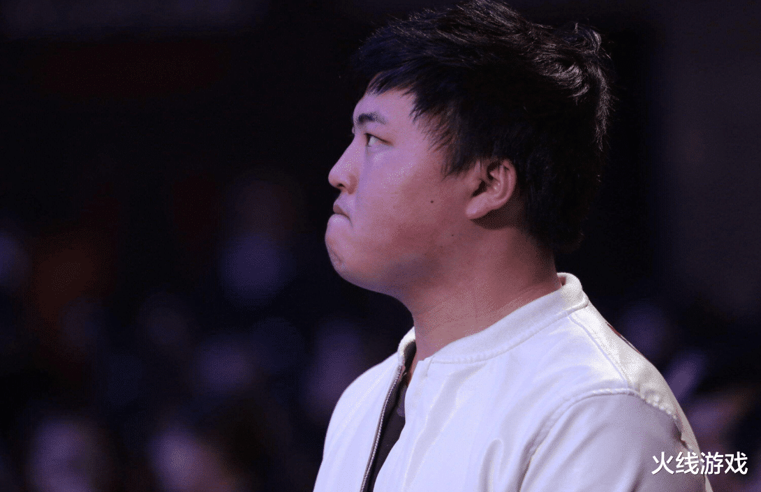 Uzi|UZI的粉丝太可怕!圣枪哥:我不敢听《孤勇者》,搞不好出大事