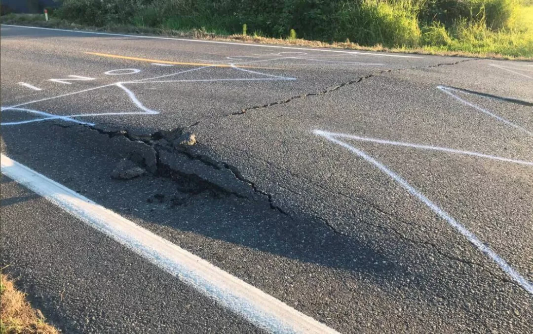 美国 阿拉伯高温73℃、美国50℃致死600人，北极最后冰区融化：地球怎么了？