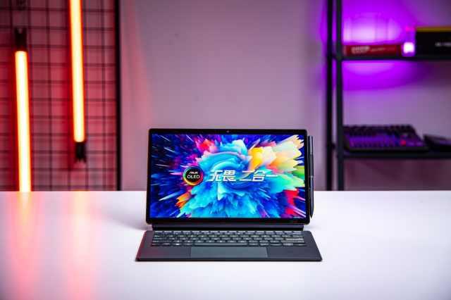 华硕|华硕无畏二合一OLED触屏笔记本首发体验：你想要的移动杜比影院来了