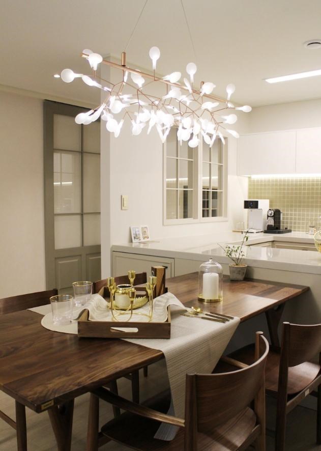 21岁步入社会,31岁买下126㎡,布置成温馨法式风,给足自己安全感