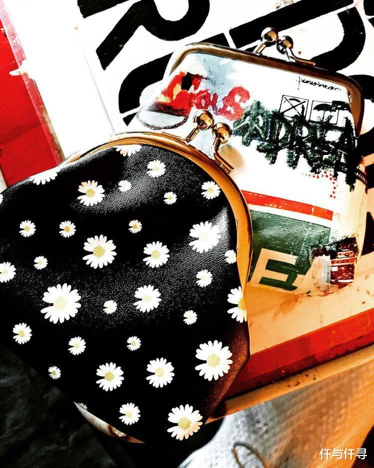 仟与仟寻|GD和Jennie七夕低调晒恩爱,情侣项链隔空放闪,盘点韩星饰品爱牌