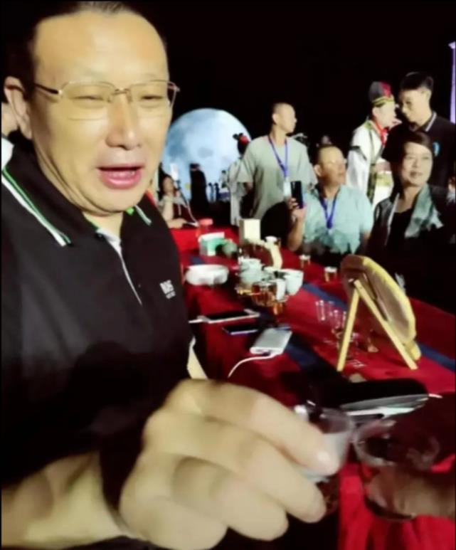 许敏|内讧?金果儿替熊磊发声,要杜新枝房子,许敏和潘克律师参加晚会