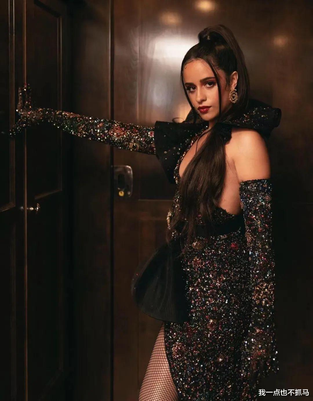 情侣|堕落成这样，她的「恋爱脑」该治治了