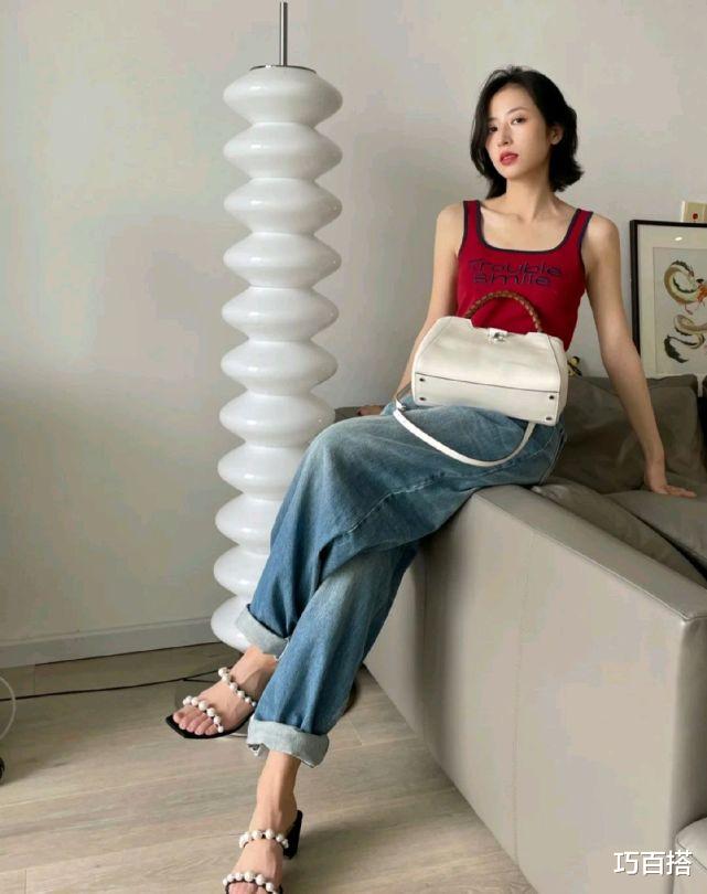 巧百搭|周雨彤真是穿在了我的审美点上，简单大方，太像INS时尚博主了