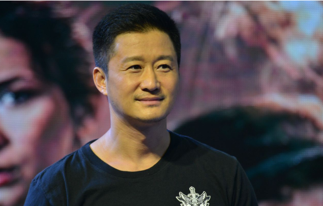 曾舜晞|不听成龙劝阻翻拍《战狼2》，嘎子哥挑战吴京，上映后差评满天飞