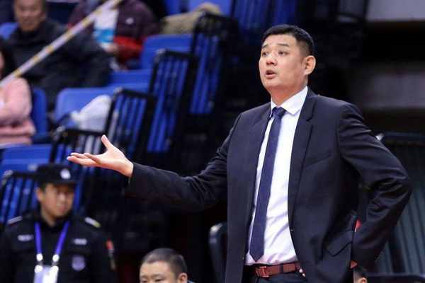 丁彦雨航|告别篮坛?丁彦雨航深夜突传噩耗,经纪人睢冉寒心举动再惹众怒