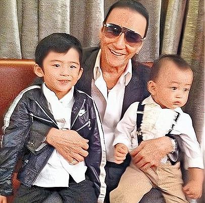 张柏芝|谢贤首次发声公开与张柏芝三子关系，谢霆锋的反应却惹人遐想。