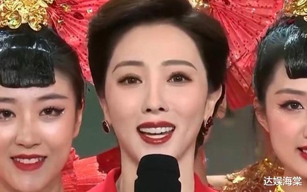 春晚|春晚失误合集:甄子丹默契不够,岳云鹏忘词,主持人龙洋也没幸免