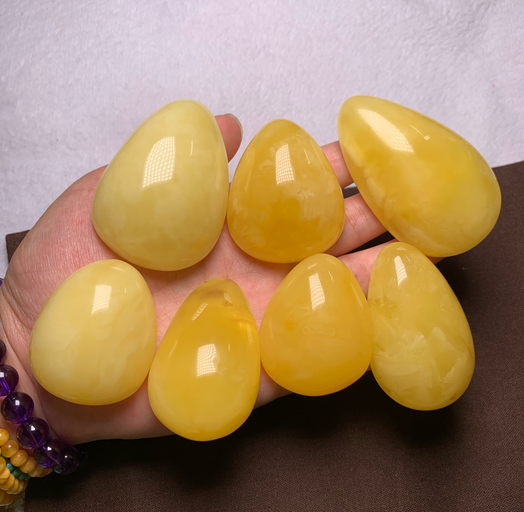 蜜蜡|蜜蜡有瑕疵又怎样?请放弃偏见