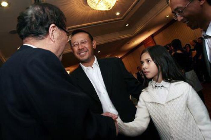 王菲|王菲: 这是我女儿，邱淑贞: 这是我女儿，刘晓莉: 麻烦让让