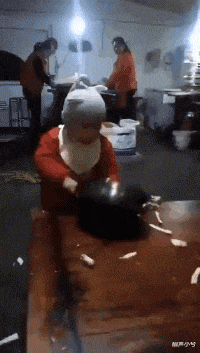 |为什么在浴缸上面有两个把手呢？