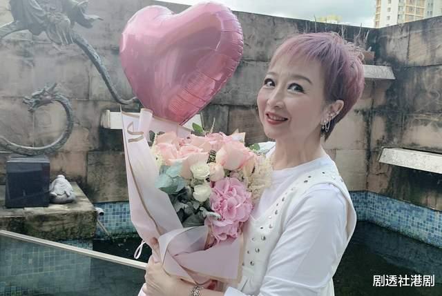 陈百祥|陈百祥71岁生日获爱妻庆祝，结婚42年坚持丁克，过亿财产无人继承