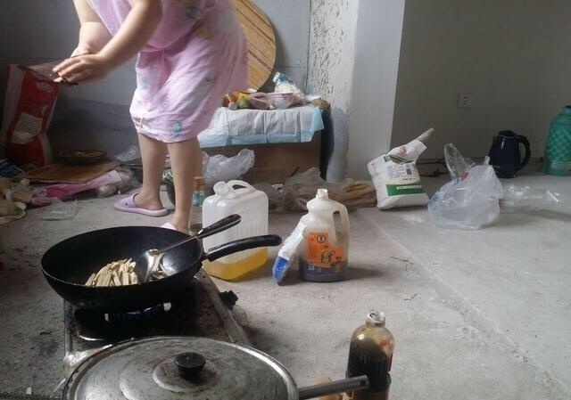 装修设计大全|朋友在县城里买了套毛坯房，还没装修就入住了，小两口幸福满满！