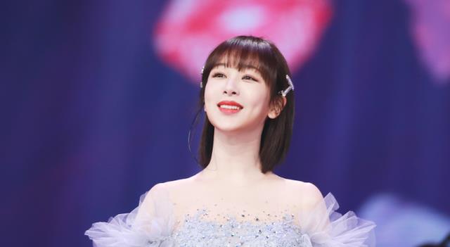 杨紫|30岁的杨紫又迎来“好消息”，男方太帅气了，二人不要太般配