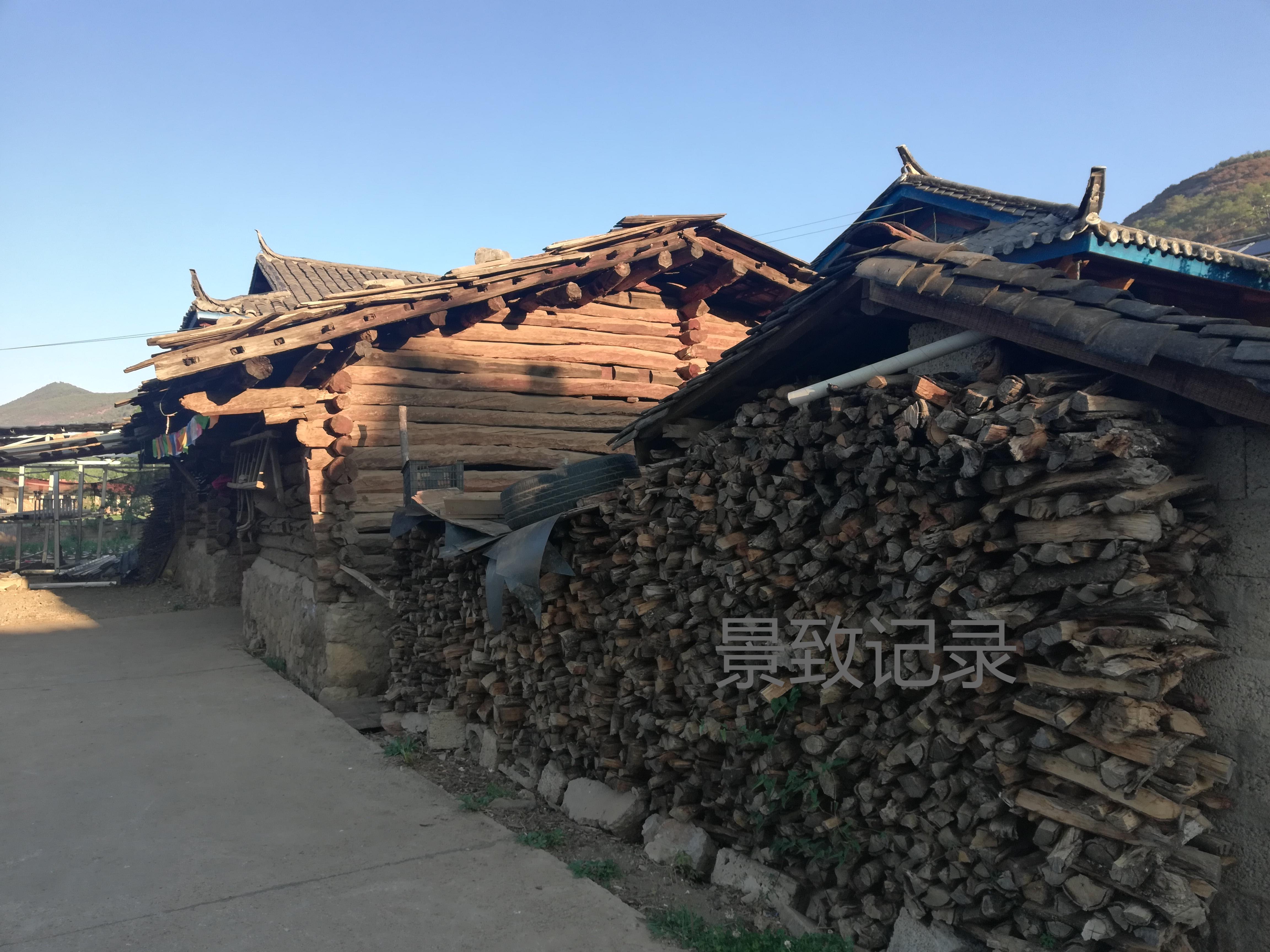 泸沽湖 景致记录：清晨的泸沽湖春寒料峭，走出摩梭阿妹家，风光美如江南