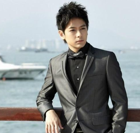 费玉清|林志颖变得白发苍苍满脸皱纹，网友傻眼不敢相信这是真的