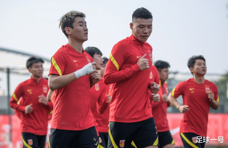 国足|他被誉为国足C罗，但是到了国家队比赛中，里皮、李铁都不用他