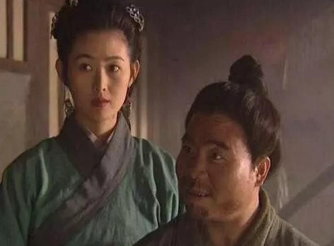 张伸|娱乐圈袖珍演员，1.24米的朱洁不敢生孩子，1.24米的刘永奇当老板