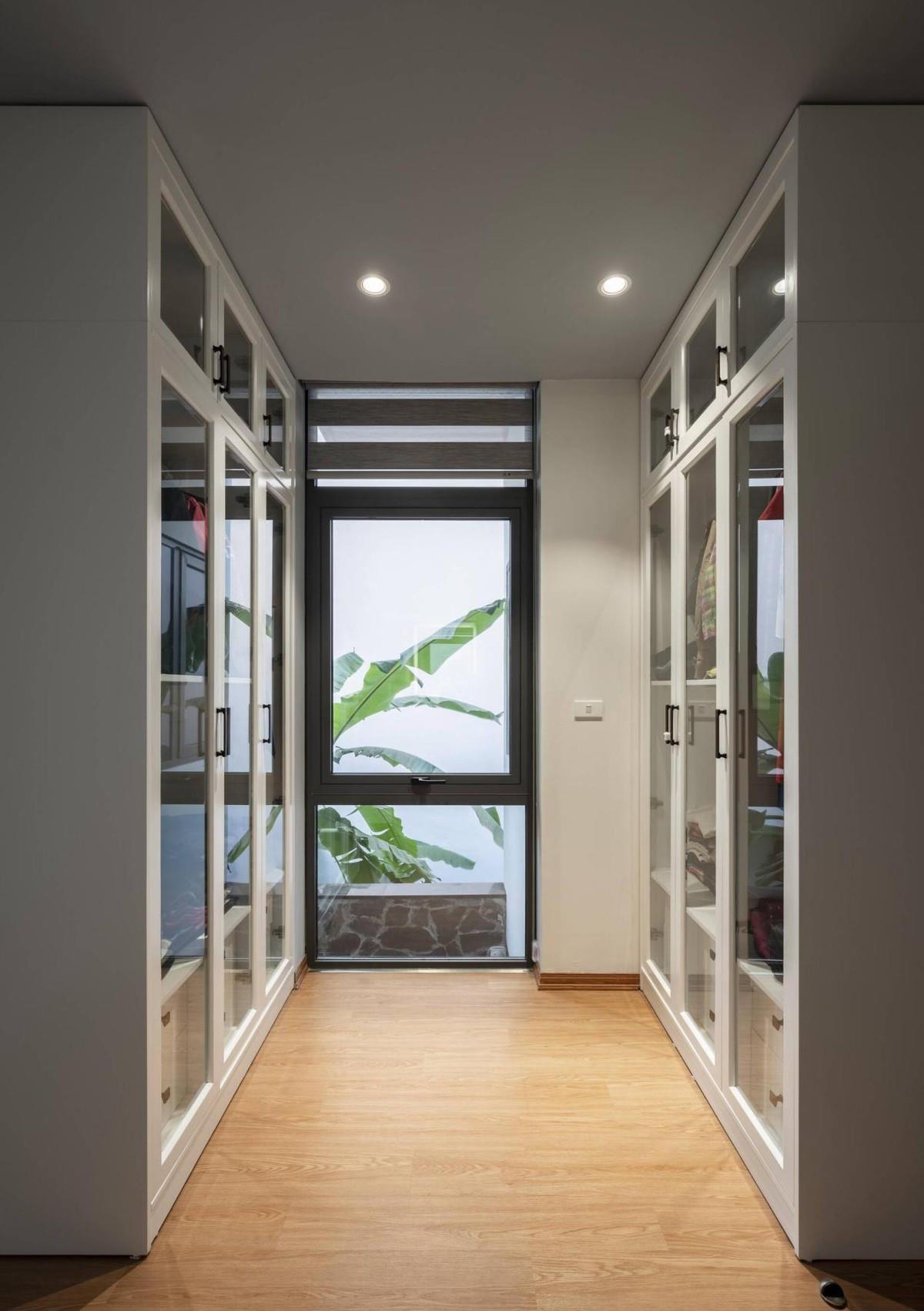 羡慕别人家260㎡别墅，屋前屋后都有花园，楼梯红砖墙让人挪不开眼