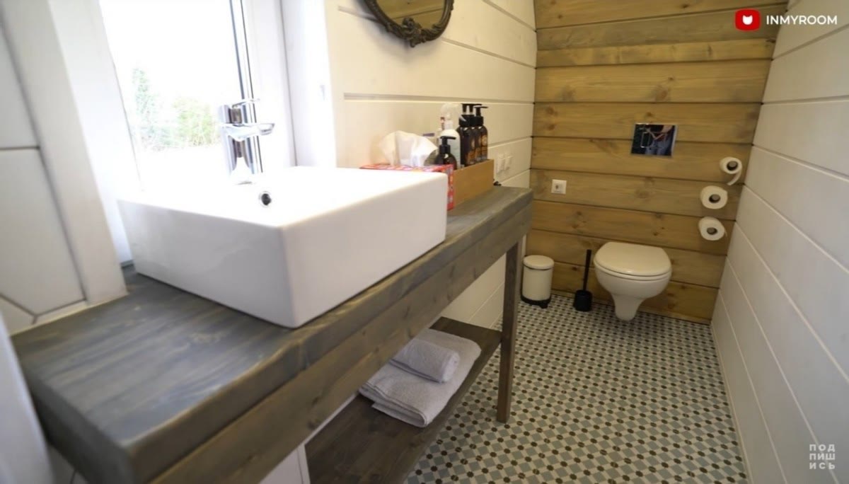 |这套奇葩三角形迷你屋,女主花了7万爆改,简直是设计界的教科书