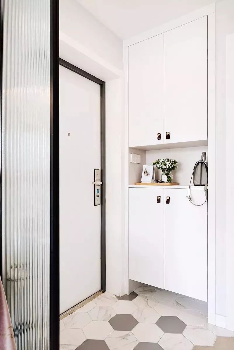 玄关设计没规避这几点，财运都跑光了，现在才知道后悔！