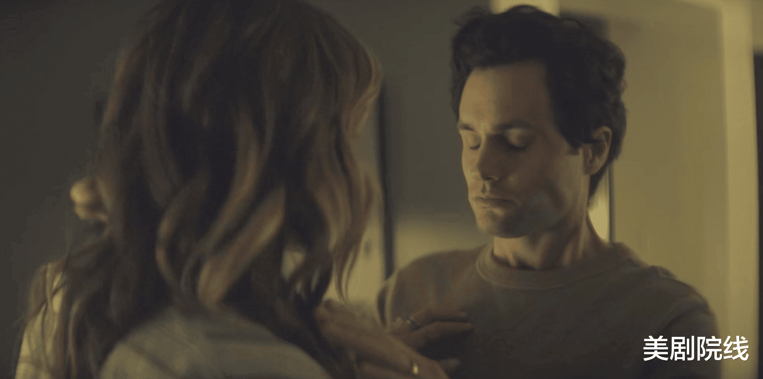 娜塔莉|时隔两年，Netflix的暴力爽剧终于回归，太生猛了