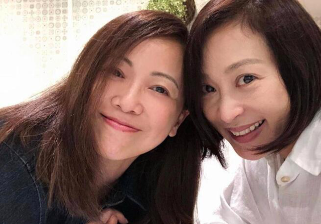 邓萃雯|参观邓萃雯在香港的家，阳台外面就是海景，周边环境也太好了