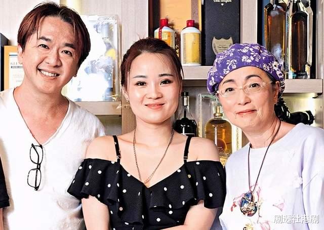 邓兆尊|恭喜！54岁著名港星疑打破丁克主义，三房女友已秘密怀孕，8亿财产有了继承人