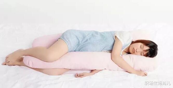 职场宝妈育儿|如果你怀孕了,请走出左侧睡得“认知”,正确的孕期睡姿,要知道