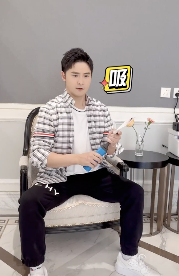 田亮|田亮将妻儿公主抱，森碟高挑身材藏不住，叶一茜被老公整蛊