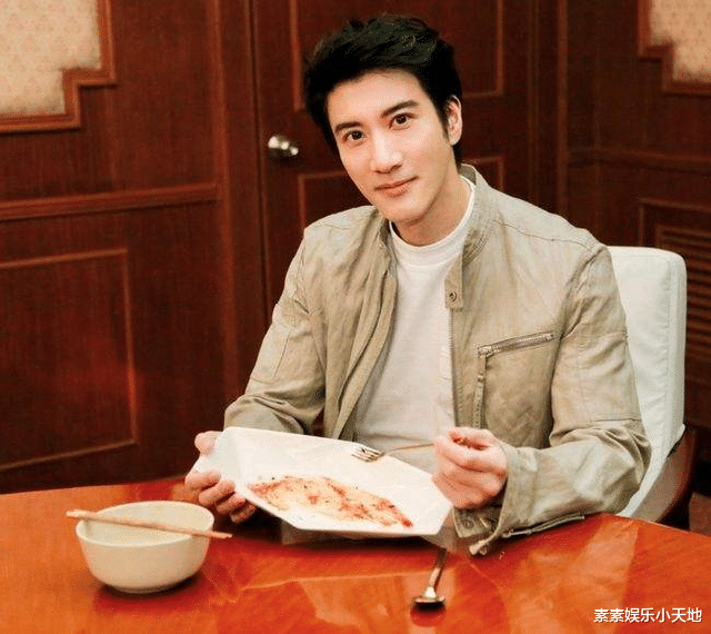 王力宏|王力宏隔离地点灯光通明：同栋住户透露他住9楼，窗帘一直紧闭