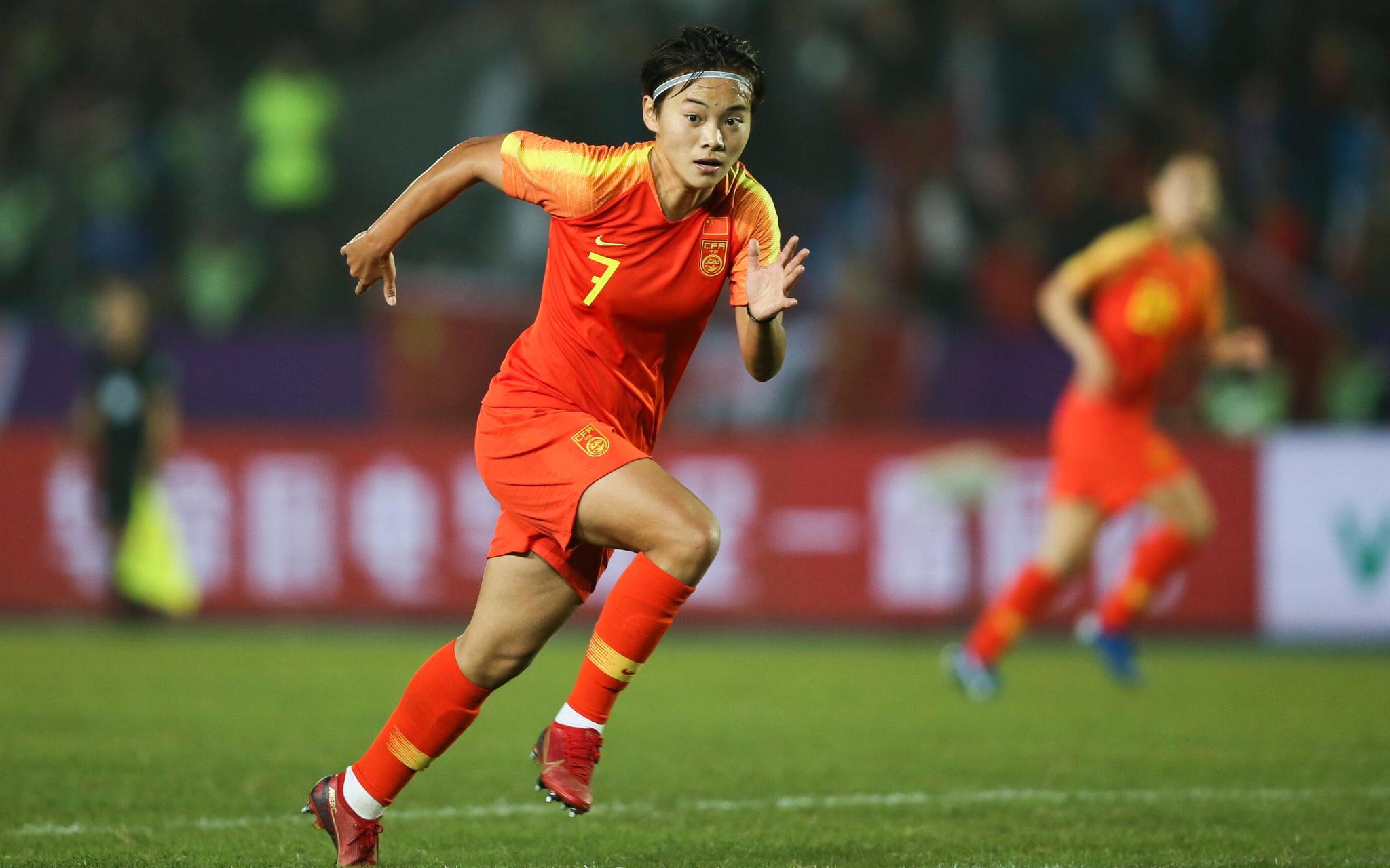 中国女足|6-0！女足冠军踢疯了横扫阿根廷，中国女足：我们能赢10个