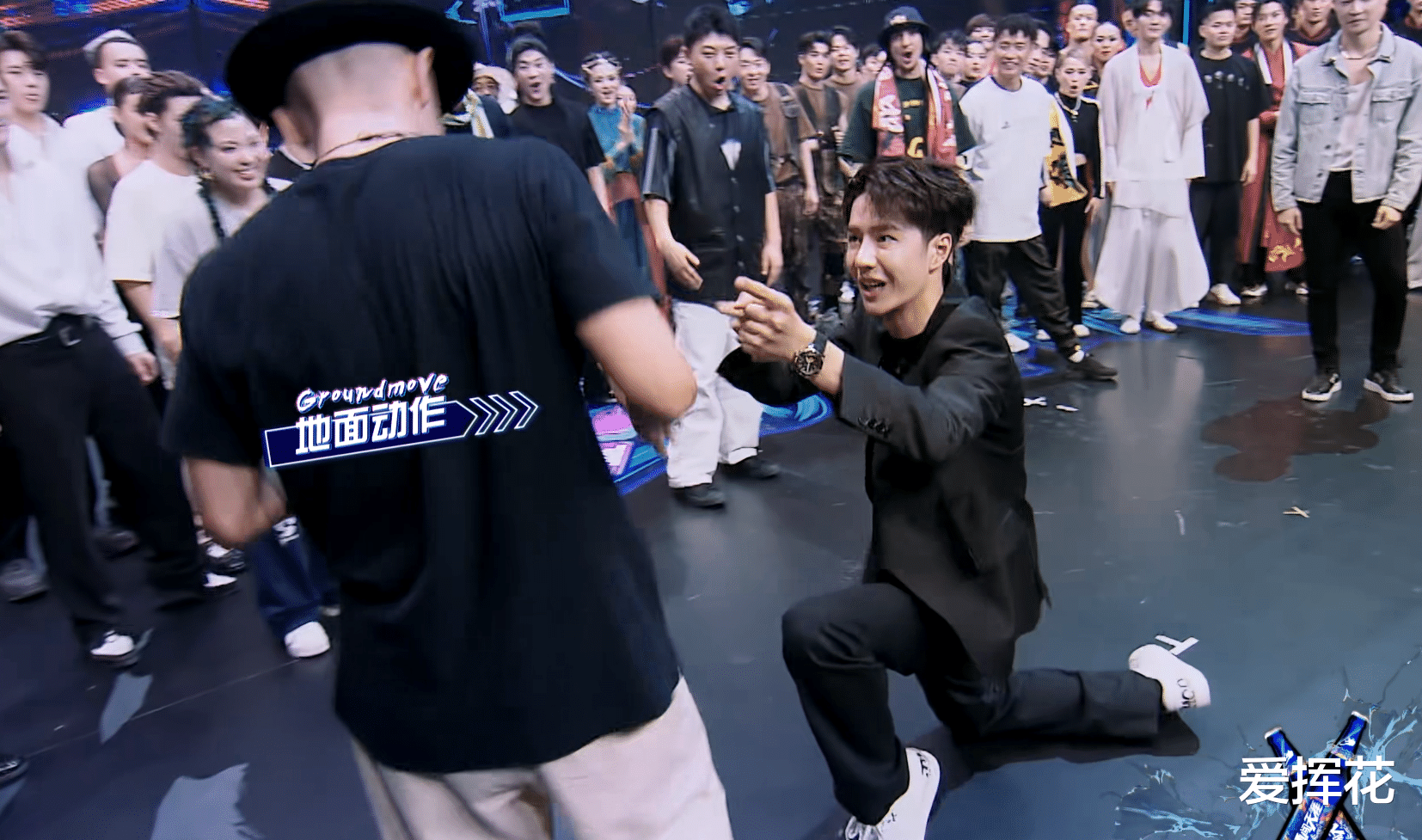 王一博|这就是街舞：半决赛终极battle，众人齐舞致敬Acky桑，王一博才是最懂的人