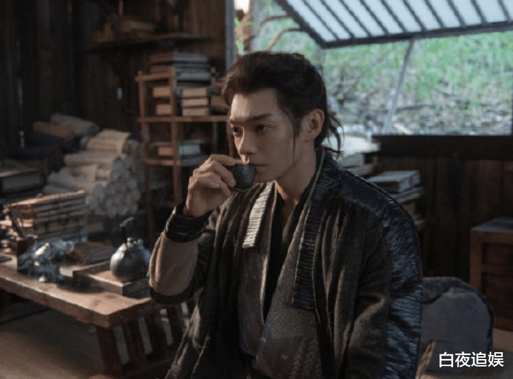 男团|出演《斗罗大陆》丑到认不出，15年前，却是偶像男团中的“霸总”