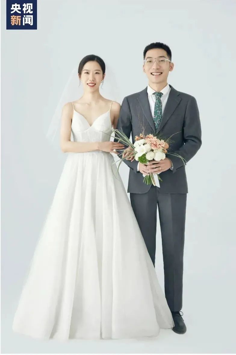 于逸飞,新婚快乐!