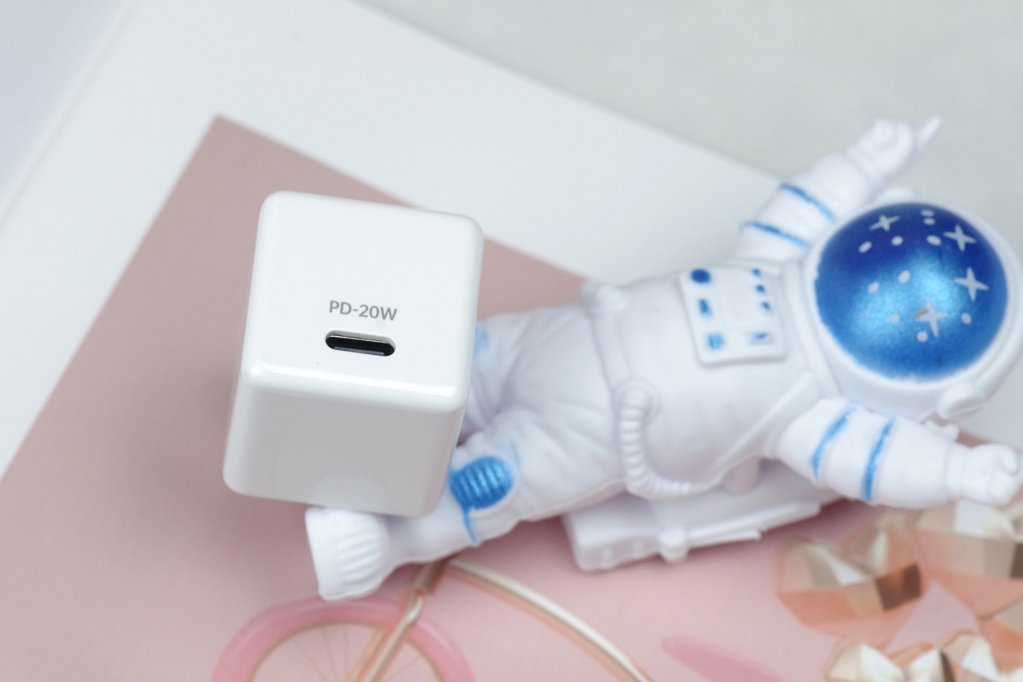 充电器|与苹果充电器同款充电芯片，Benks 方糖Mini 20W快充套装