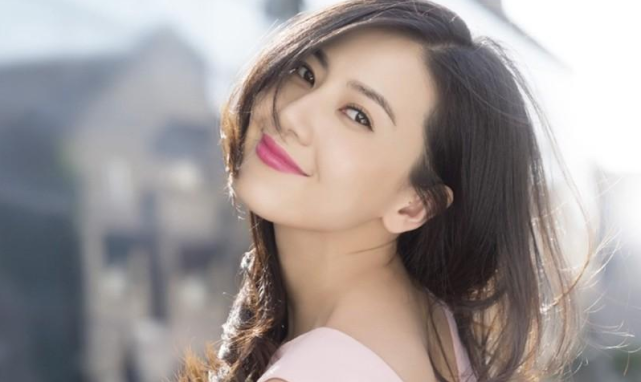 鞠婧祎|外国人想娶的中国女星，鞠婧祎挤进前五，第一是让人心动的白月光