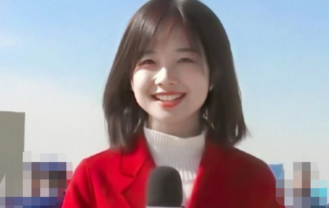 王冰冰|31岁王冰冰和月亮姐姐跳舞！扭腰跨臀一脸笑容，穿紧身裤双腿纤细