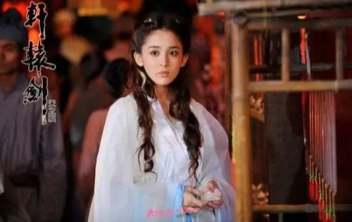 古力娜扎|又一部动漫真人化，“顶流”许凯担纲男主，古力娜扎能被认可吗？