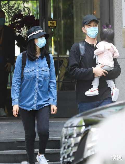 高圆圆|41岁高圆圆生图曝光，泪沟法令纹好明显，骨相美人也扛不住衰老啊