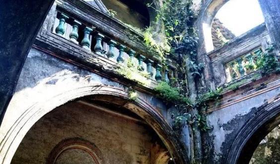 吴哥窟 海南百年“巨富豪宅”，被称“中国版吴哥窟”，今却残破无人识