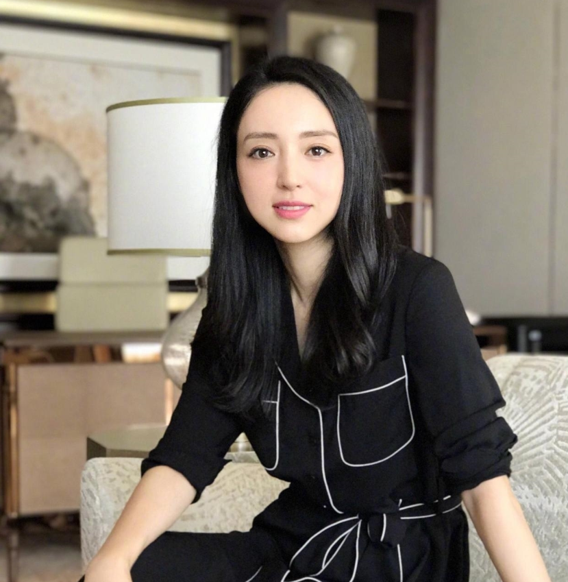 杜海涛|唐嫣前任名单公布：原来在邱泽之前，她还和这个渣男谈过恋爱！