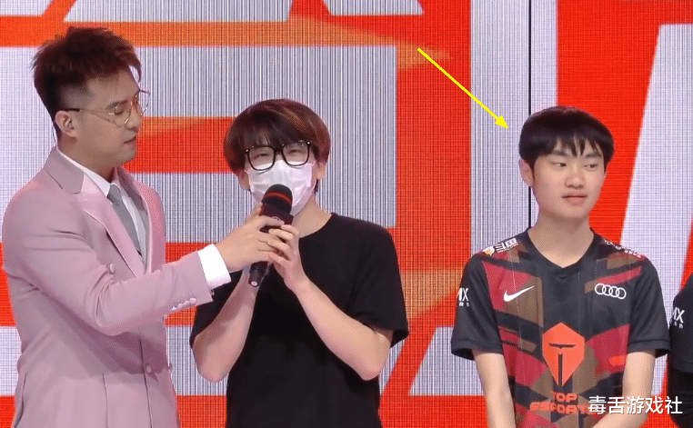 tes战队|“想当左手和阿水的爸爸”TES粉丝互动发言引众怒，左手表情亮了