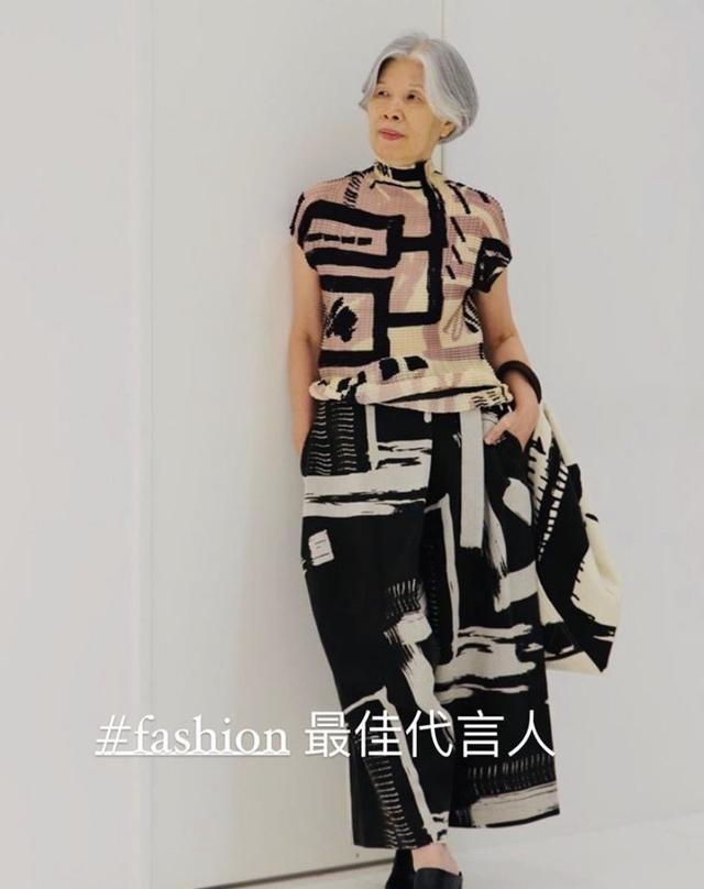 张艺兴|周杰伦大赞妈妈的时尚感，66岁叶惠美造型百变，前卫不输小年轻