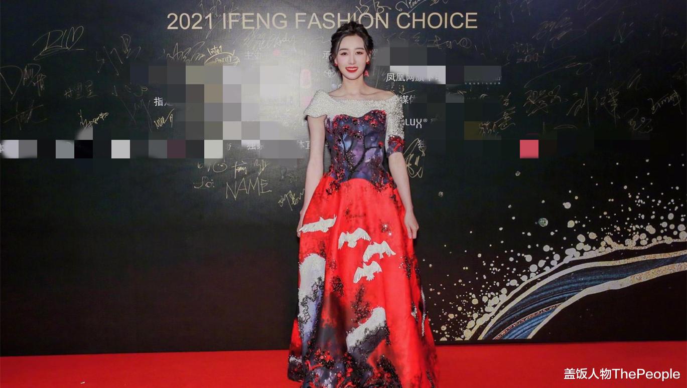 袁冰妍|凤凰网红毯：奥运冠军美过明星，李若彤瘦干瘪、袁冰妍撞脸赵丽颖