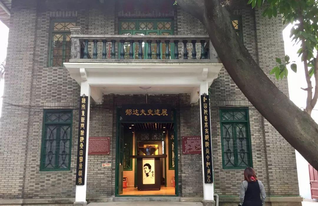 杨幸幸聊奇闻|白塔寺、戚公祠、炼丹井……于山弹丸之地,福州城市历史