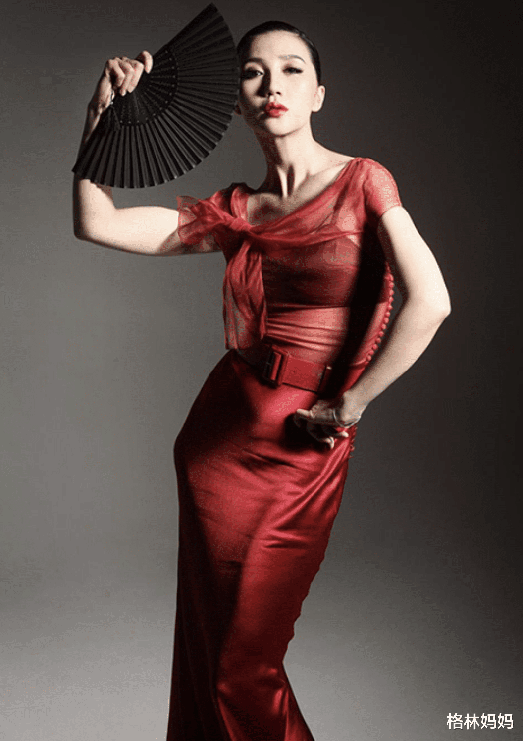 阿朵|女王阿朵的“精彩上位史”,她的故事,比你想象的更可悲伤!