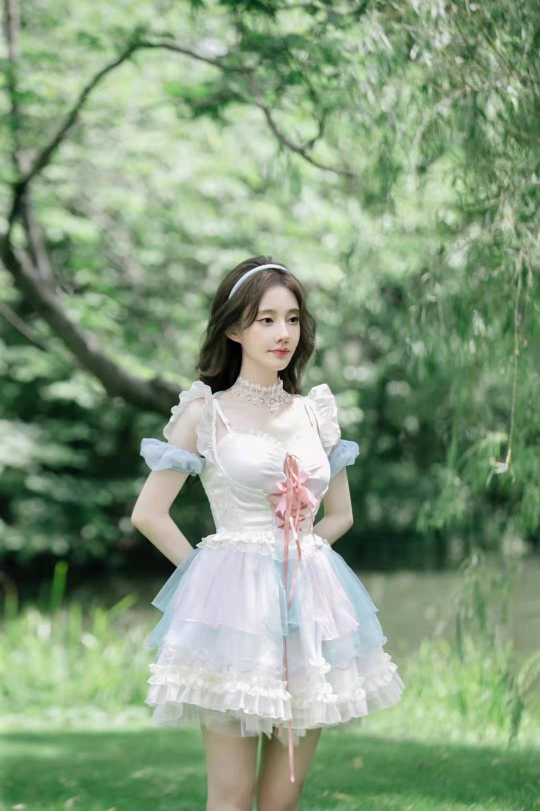 冯提莫|冯提莫素颜被誉娃娃肌！保养得宜颜值不变，和出道时一模一样