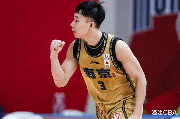 广东男篮|CBA三消息：广东迎来魔鬼赛程，琼斯49分回质疑，杨皓喆遭遇伤病